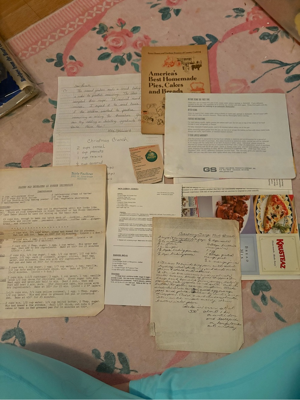 Vintage recipe & ephemera collection dating from the 1940s–2000